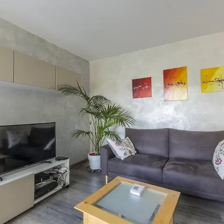 Apartment Superbe Appt Port Marianne, Parking Prive, 4 Personnes *